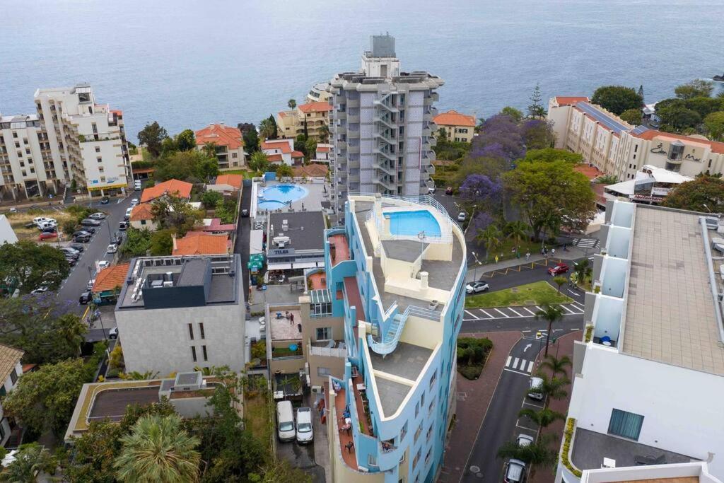 شقة By The Sea III Lido - Com Piscina فونشال المظهر الخارجي الصورة